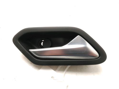 Used Front right interior door handle Front right interior door handle DACIA DUSTER (HM_) 1.5 dCi 110 (HMAB) (109 hp) 30980334 30980334
