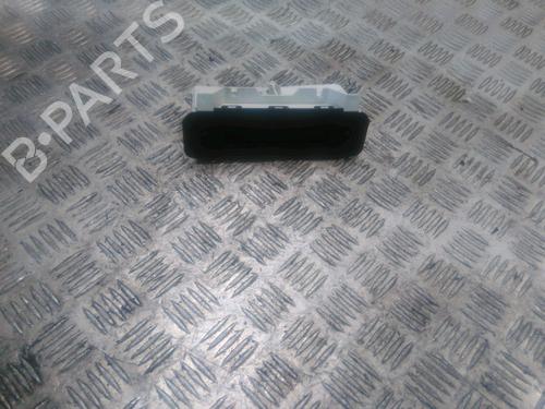 Used Display monitor PEUGEOT 206 Hatchback (2A/C) 1.4 i (75 hp) 16860165