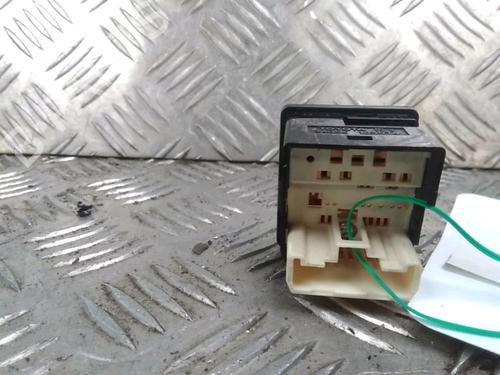 Used Mirror switch Mirror switch TOYOTA COROLLA Verso (ZER_, ZZE12_, R1_) 2.2 D-4D (AUR10_, AUR10R) (136 hp) 13080923 13080923