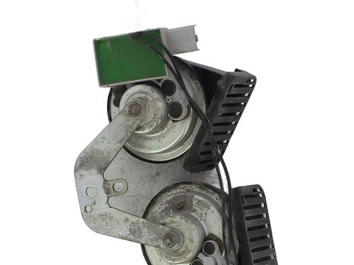 horn-renault-latitude-l70_-2010-31935793 main image