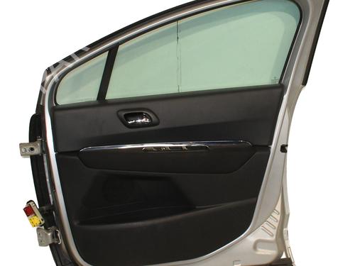 Right front door PEUGEOT 5008 (0U_, 0E_) 1.6 HDi | BP32400061C3