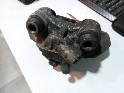 Used Left front brake caliper Left front brake caliper PEUGEOT 106 II (1A_, 1C_) 1.1 i (60 hp) 31820744 31820744