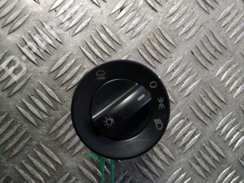 Used Headlight switch VW POLO (9N_, 9A_) 1.9 TDI (101 hp) 11833509