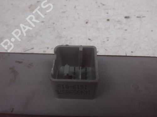Used Left front window switch VW POLO V (6R1, 6C1) [2009-2022]  15755945
