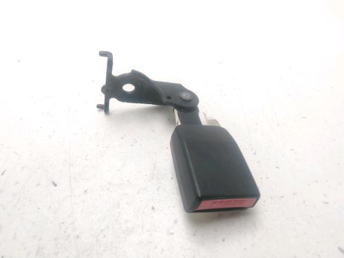 Sikkerhetsbelte-spenne RENAULT MEGANE III Hatchback (BZ0/1_, B3_) 1.5 dCi (86 hp) 23851935