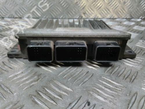 Used Engine control unit (ECU) Engine control unit (ECU) RENAULT CLIO III (BR0/1, CR0/1) 1.5 dCi (C/BR0G, C/BR1G) (68 hp) 13411154 13411154