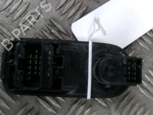 Used Left front window switch NISSAN PRIMASTAR Van (X83) 2.0 dCi 115 (114 hp) 17382560