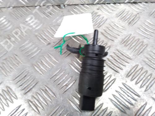 Used Washer pump VW POLO III (6N1) 60 1.4 (60 hp) 14904345