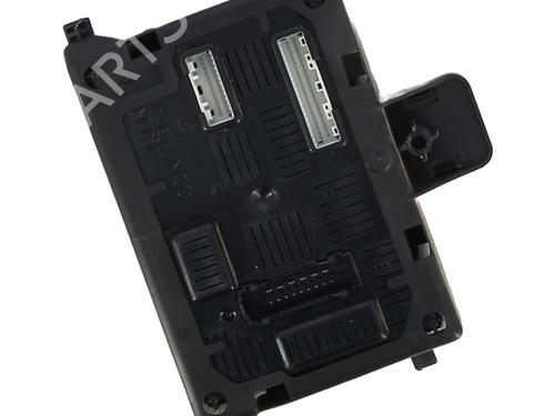Used Fuse box Fuse box RENAULT CLIO III (BR0/1, CR0/1) 1.5 dCi (BR17, CR17) (86 hp) 32200605 32200605