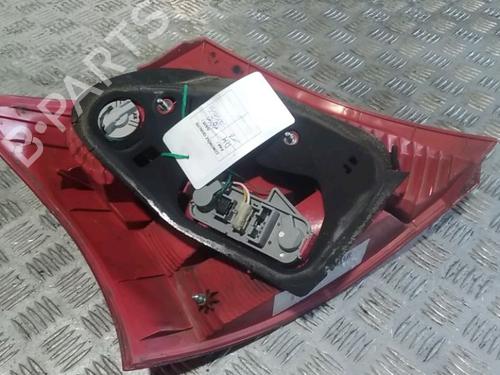 Used Right taillight TOYOTA YARIS (_P9_) 1.4 D-4D (NLP90_, NLP90R) (90 hp) 15686093