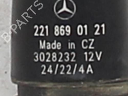 Used Washer pump Washer pump MERCEDES-BENZ CLC-CLASS (CL203) CLC 200 CDI (203.707) (122 hp) 31152136 31152136