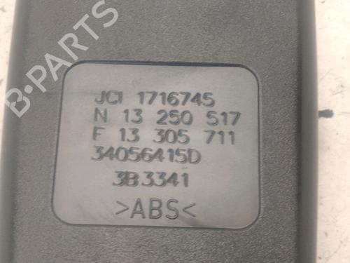 Used Seat buckle OPEL MERIVA B MPV (S10) 1.7 CDTI (75) (110 hp) 27394528