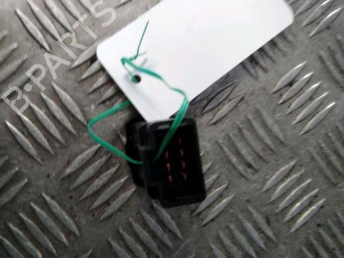 Used Warning switch Warning switch DACIA DUSTER (HS_) 1.5 dCi 4x4 (HSMC, HSMD) (110 hp) 11712788 11712788