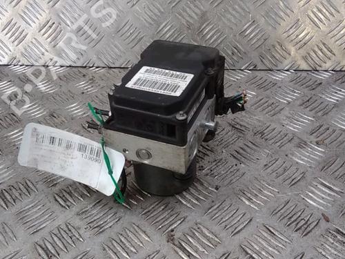 Used ABS pump CITROËN C4 Coupe (LA_) 1.6 HDi (90 hp) 13310711