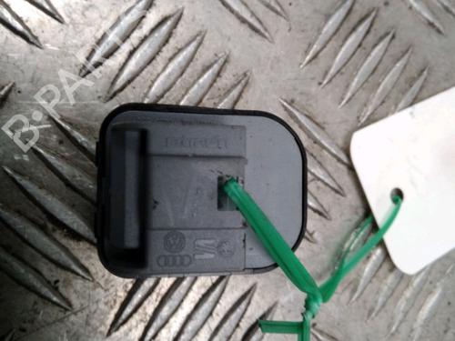 Used Mirror switch Mirror switch VW GOLF V (1K1) 1.9 TDI (105 hp) 17823870 17823870