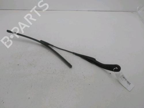 Used Front windshield wiper arm BMW 3 Touring (F31) 316 d (116 hp) 29622052