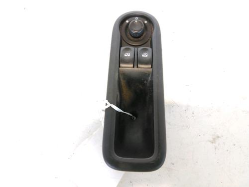 Used Left front window switch RENAULT CLIO III (BR0/1, CR0/1) 1.5 dCi (BR17, CR17) (86 hp) 30188069
