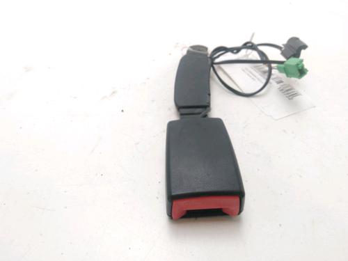 Used Seat buckle VW POLO V (6R1, 6C1) 1.2 TDI (75 hp) 20181621