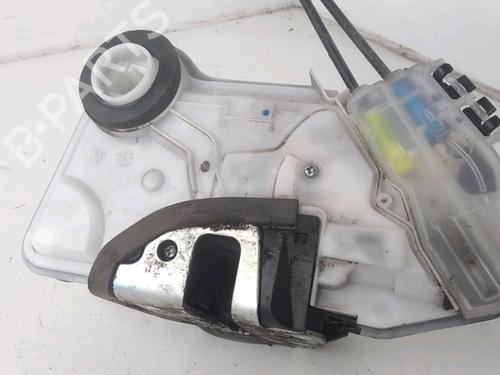 Used Front left lock Front left lock TOYOTA HILUX VIII Pickup (_N1_) 2.4 D 4WD (GUN125_, GUN125R) (150 hp) 33444642 33444642