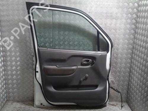 Used Left front door Left front door 15686025 15686025