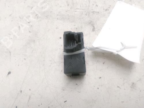 Used Left rear window switch Left rear window switch PEUGEOT 307 (3A/C) 2.0 HDi 110 (107 hp) 27531006 27531006