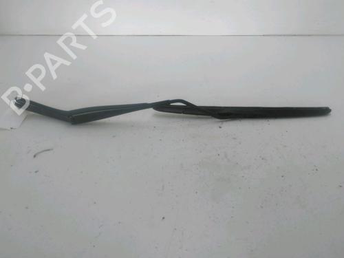 Used Front windshield wiper arm RENAULT ARKANA I (LCM_, LDN_) 1.6 E-TECH 145 (LDMU) (143 hp) 28159911