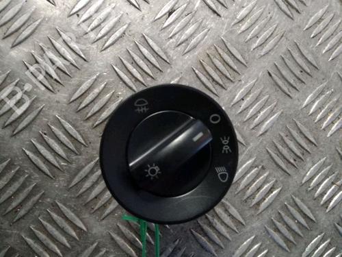 Used Headlight switch VW POLO IV (9N_, 9A_) 1.9 TDI (101 hp) 11833509