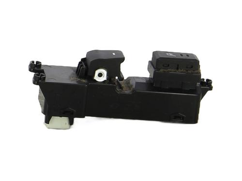 Used Right rear window switch Right rear window switch HYUNDAI TUCSON (TL, TLE) 1.7 CRDi (116 hp) 33031981 33031981