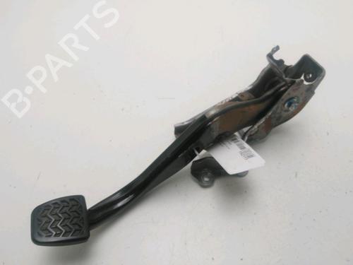 Used Break pedal TOYOTA YARIS (_P13_) 1.3 (NSP130_, NSP130) (99 hp) 22693902