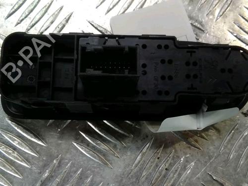 Used Left front window switch Left front window switch 17339198 17339198