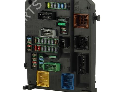Fuse box CITROËN C4 Picasso II 1.6 BlueHDi 120 | BP37162814E1 - Image 5