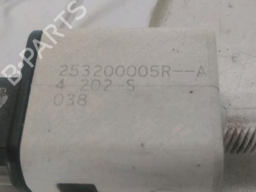 Used Electronic module RENAULT SCÉNIC III (JZ0/1_) 1.5 dCi (110 hp) 28331075