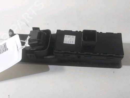 Interrupteur de vitre avant gauche VW PASSAT B7 Variant (365) 2.0 TDI (140 hp) 27394762