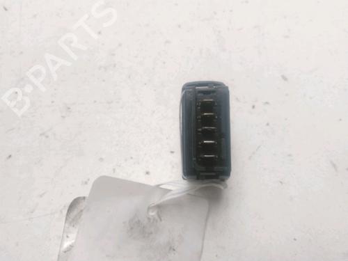 Used Left front window switch RENAULT TWINGO I (C06_) 1.2 (C066, C068) (58 hp) 24103746