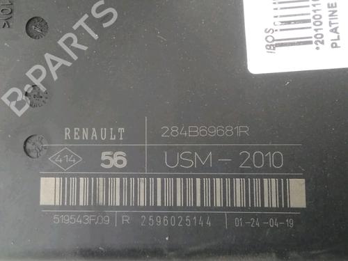 fuse-box-renault-master-iii-van-fv-2010-37083876 main image