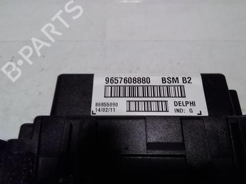 Used Fuse box PEUGEOT 206+ (2L_, 2M_) 1.4 i (73 hp) 17784094