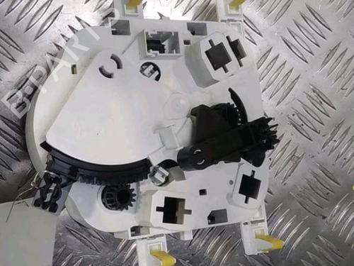 Used Climate control Climate control 13215037 13215037
