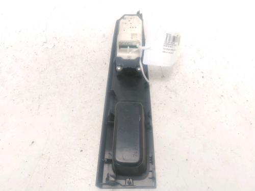 Used Left front window switch Left front window switch TOYOTA YARIS (_P13_) 1.4 D (NLP130_, NLP130) (90 hp) 27332423 27332423