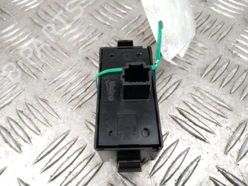 Used Warning switch Warning switch RENAULT SCÉNIC III (JZ0/1_) 1.6 dCi (JZ00, JZ12) (130 hp) 13079362 13079362