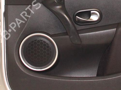 right-front-door-renault-clio-iii-br01-cr01-2005-2006-2007-2008-2009-2010-2011-2012-2013-2014-30980341 main image