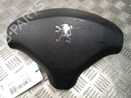 Used Driver airbag PEUGEOT 308 I (4A_, 4C_) 1.6 HDi (109 hp) 13215093