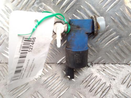Used Washer pump RENAULT CLIO III Grandtour (KR0/1_) 1.5 dCi (KR0F) (86 hp) 14904277