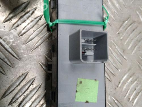 Used Left front window switch VW GOLF V (1K1) 1.9 TDI (105 hp) 13362958