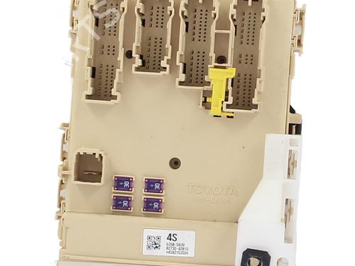 Used Fuse box Fuse box TOYOTA RAV 4 IV (_A4_) 2.0 D (WWA42_) (143 hp) 35887412 35887412