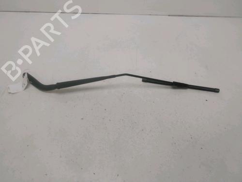 Used Front windshield wiper arm RENAULT TWINGO III (BCM_, BCA_) 1.0 SCe 70 (71 hp) 29389427