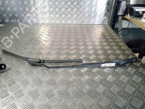 Used Front windshield wiper arm AUDI A3 (8L1) 1.6 (101 hp) 14903115