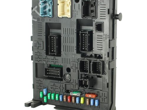 Used Fuse box Fuse box PEUGEOT 5008 (0U_, 0E_) 2.0 HDi (163 hp) 33835954 33835954