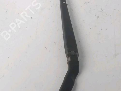 Used Front windshield wiper arm Front windshield wiper arm MITSUBISHI PAJERO III (V7_W, V6_W) 3.2 Di-D (V68W) (160 hp) 33680306 33680306