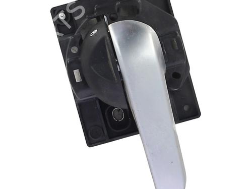 Used Rear right interior door handle Rear right interior door handle FIAT 500X (334_) 1.3 (334.AXR11) (150 hp) 33836198 33836198