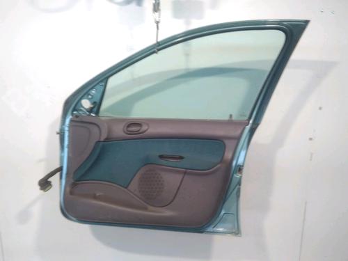 Dør høyre foran PEUGEOT 206 Hatchback (2A/C) 1.4 i (75 hp) 29137301